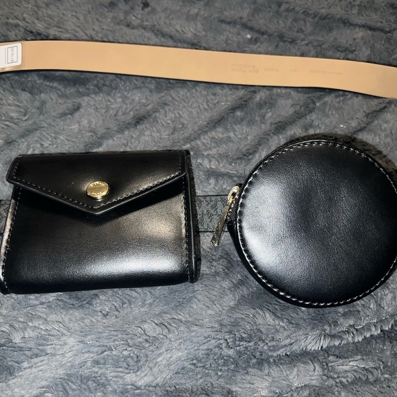 Michael kors women’s belt with card holder and coin pouch size XL - Picture 3 of 5